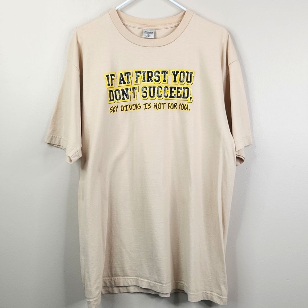 Cygnus 90s Y2K Sarcastic Humor Frontside Short Sleeve Raised Graphic Tee XL